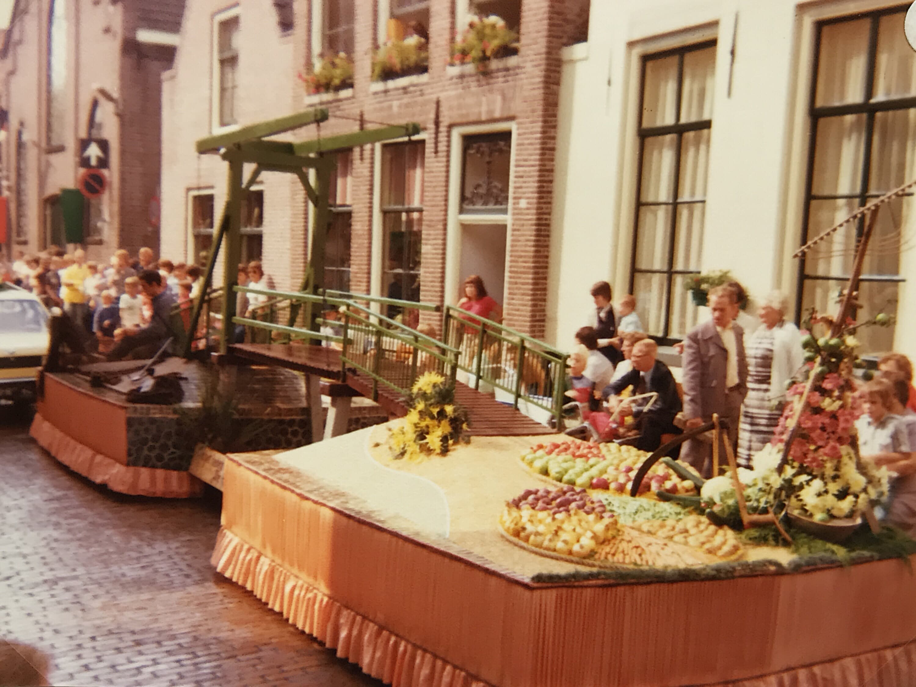 In het heden ligt het verleden, in het nu wat worden zal