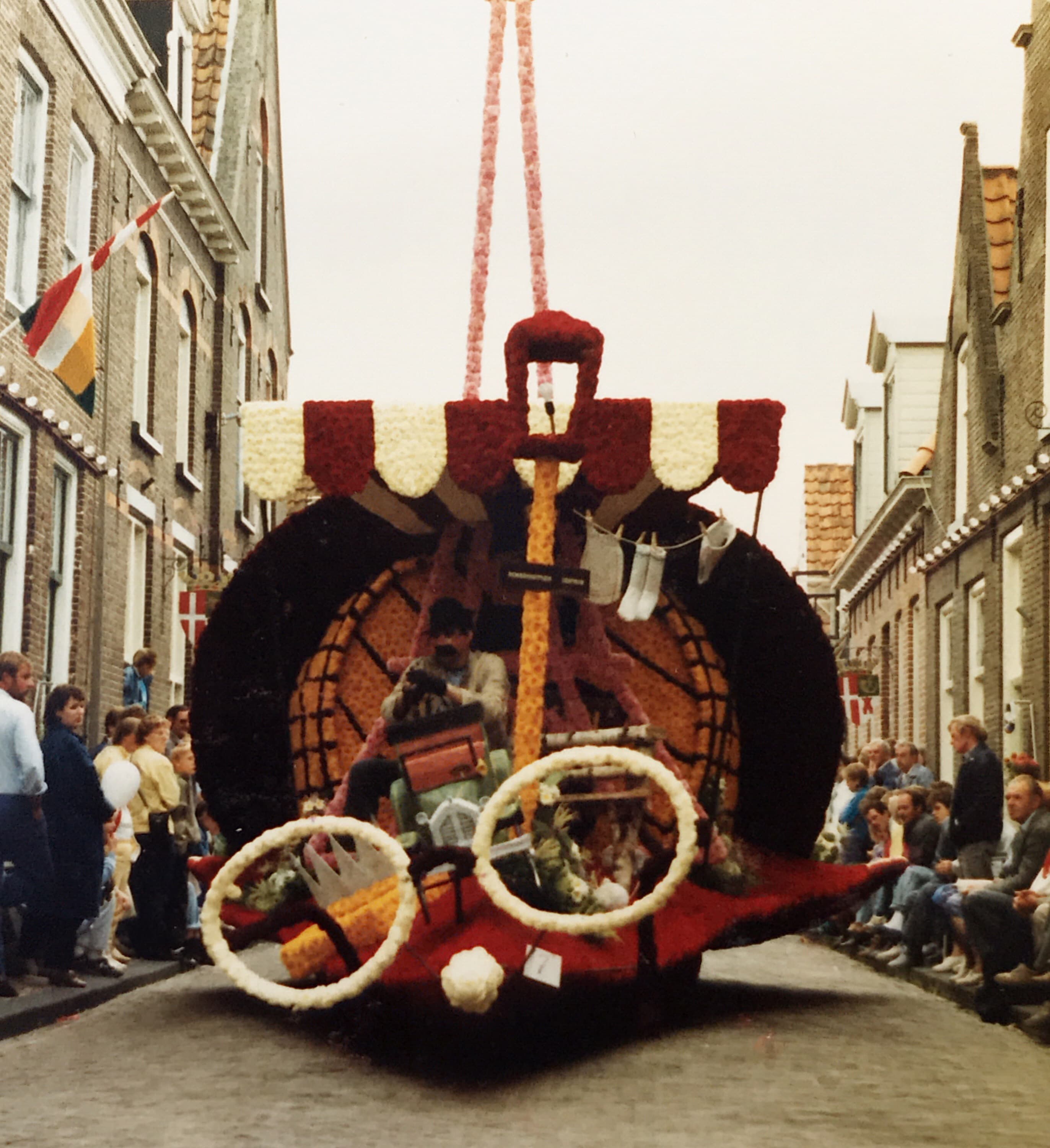 Hommage aan Tom Manders